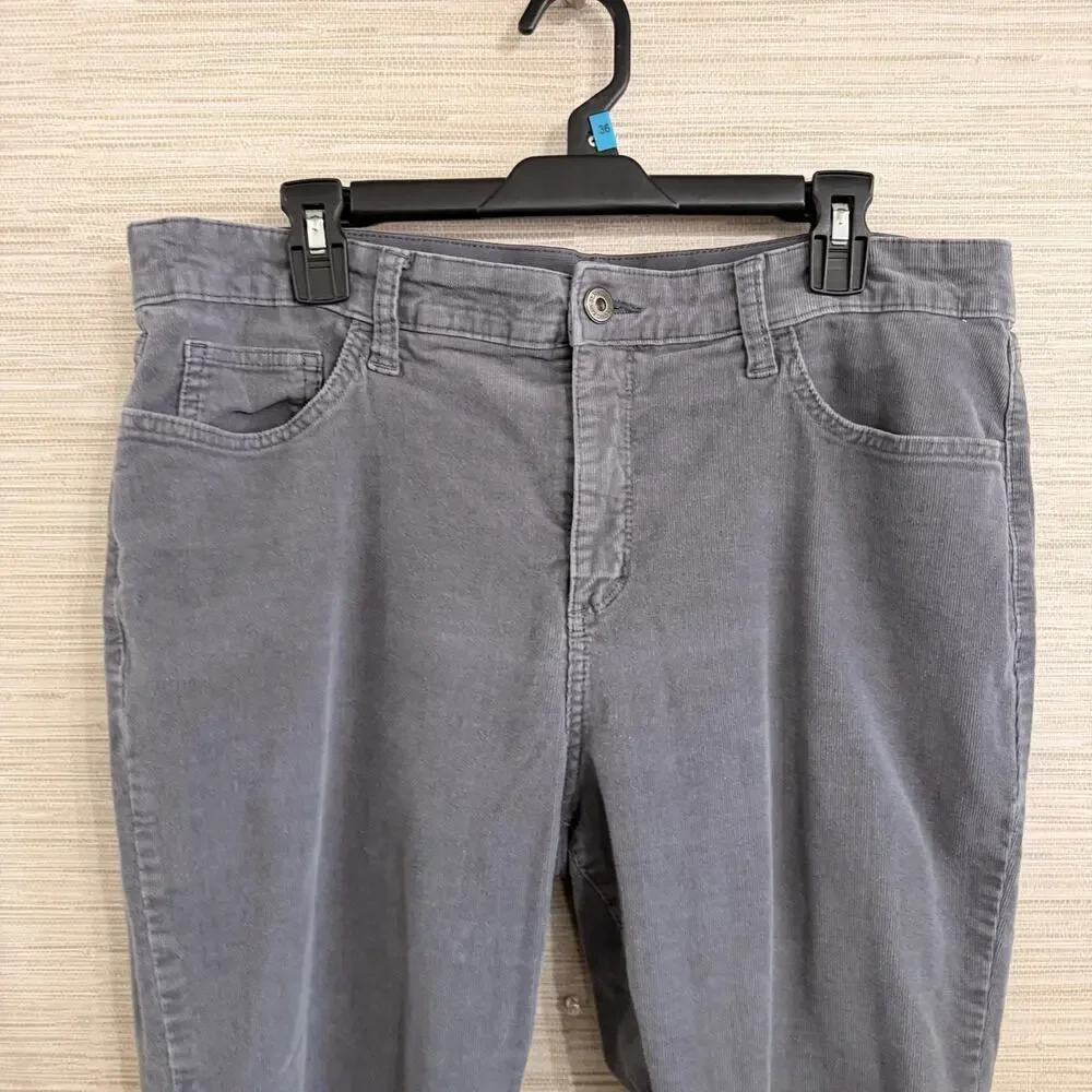St. Johns Bay Lot of 2 pair of women's size 18 Corturoy's